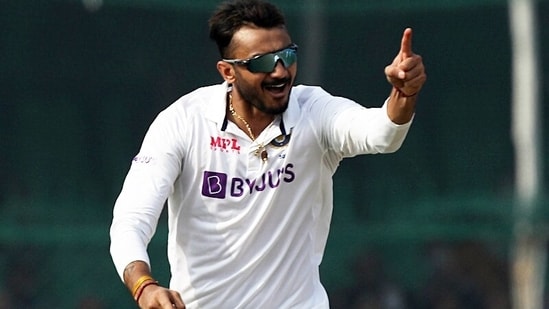 India's Axar Patel celebrates the dismissal of New Zealand's Tom Blundell on Day-3 of the 1st Test match between India and New Zealand, at Green Park International Stadium, in Kanpur on Saturday.&nbsp;(ANI)