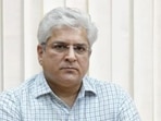 The transport department has already issued 144,395 RCs through self-registration dealers since the start of the pilot project, said Delhi transport minister Kailash Gahlot. (HT Photo)