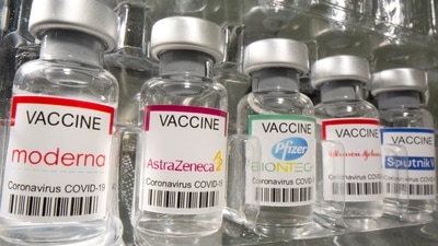 Oxford study reveals Covid vaccines induce lower antibody levels against Omicron (Twitter/TRF_Stories) Oxford study reveals Covid vaccines induce lower antibody levels against Omicron (Twitter/TRF_Stories)