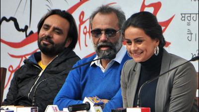 Punjabi actors Amitoj Mann, Babbu Mann, Gul Panag, Ranjit Bawa, Jass Bajwa and agriculture expert Devinder Sharma said Jujhda Punjab is the outcome of the farmers’ agitation. (HT Photo)