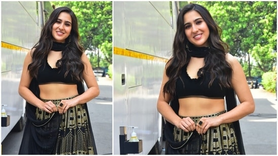 Sara Ali Khan kept her look simple yet elegant and opted for just a black ring to wear on her left hand and a pair of long earrings.(HT Photo/Varinder Chawla)