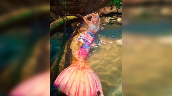 Nora Fatehi's mermaid avatar looked even more realistic for the rustic background they picked for the shoot.(Instagram/@manekaharisinghani)