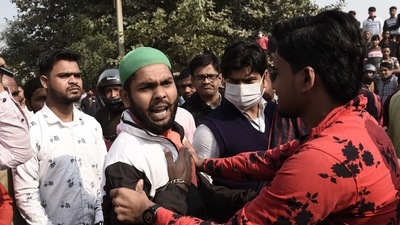 The Gurgaon Muslim Council on Monday responded that they are readying a petition to be filed in the Supreme Court later this week against the alleged vigilantism and the prohibition against namaz in public spaces. (Vipin Kumar / Hindustan Times)