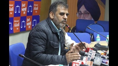 SAD legislator NK Sharma alleged irregularities to the tune of ₹1,500 crore in the purchase of 74,944 LED (light-emitting diode) bulbs, pointing out alleged collusion of the Punjab’s local bodies department and some private players. (Twitter) SAD legislator NK Sharma alleged irregularities to the tune of ₹1,500 crore in the purchase of 74,944 LED (light-emitting diode) bulbs, pointing out alleged collusion of the Punjab’s local bodies department and some private players. (Twitter)