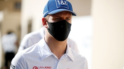 Formula One F1 - Abu Dhabi Grand Prix - Yas Marina Circuit, Abu Dhabi, United Arab Emirates - December 9, 2021 Haas' Mick Schumacher arrives ahead of the Abu Dhabi Grand Prix REUTERS/Hamad I Mohammed (REUTERS)