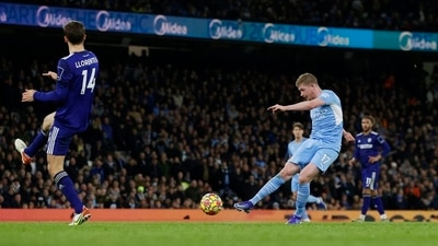 Manchester City's Kevin De Bruyne scores their fifth goal&nbsp; (REUTERS)