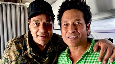 Dharmendra met Sachin Tendulkar on a flight. Dharmendra met Sachin Tendulkar on a flight. 