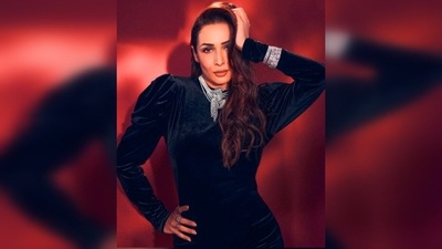 Malaika Arora picked this gorgeous fit from the designer house Maison d'AngelAnn whose outfits have been worn by several A-listers like Sarah Jessica Parker, Kate Hudson, Jessica Alba among others. (Instagram/@malaikaaroraofficial)