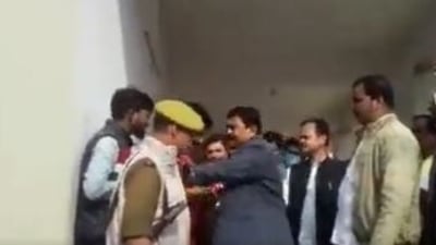 Screengrab from the purported video where Ajay Mishra abused a journalist.&nbsp;