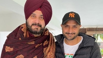 Punjab Congress chief Navjot Singh Sidhu posted this photo with Harbhajan Singh on Twitter. Punjab Congress chief Navjot Singh Sidhu posted this photo with Harbhajan Singh on Twitter. 