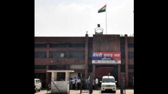 Police will bring the accused on a production warrant for questioning to know how they managed to get mobile phones inside Ludhiana Central Jail. (HT file)