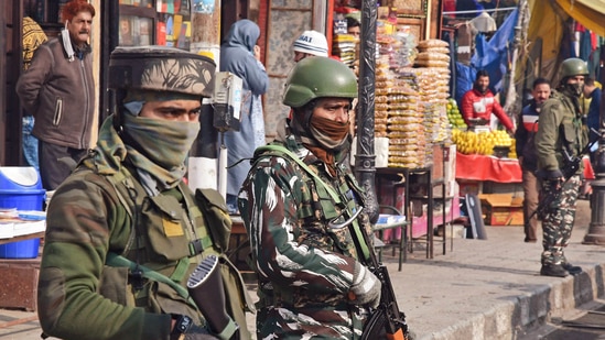 The encounter between security forces and terrorist in Jammu and Kashmir's Pulwama started shortly after midnight.(Representative Photo/ANI)