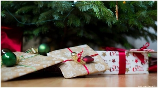 Generational changes play a big role in how preloved Christmas gifts might be received(picture-alliance/dpa )