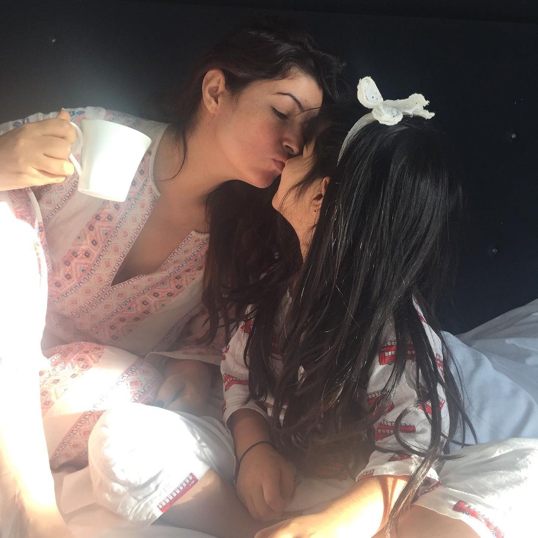 Twinkle Khanna shares a pic with daughter Nitara. Twinkle Khanna shares a pic with daughter Nitara. 