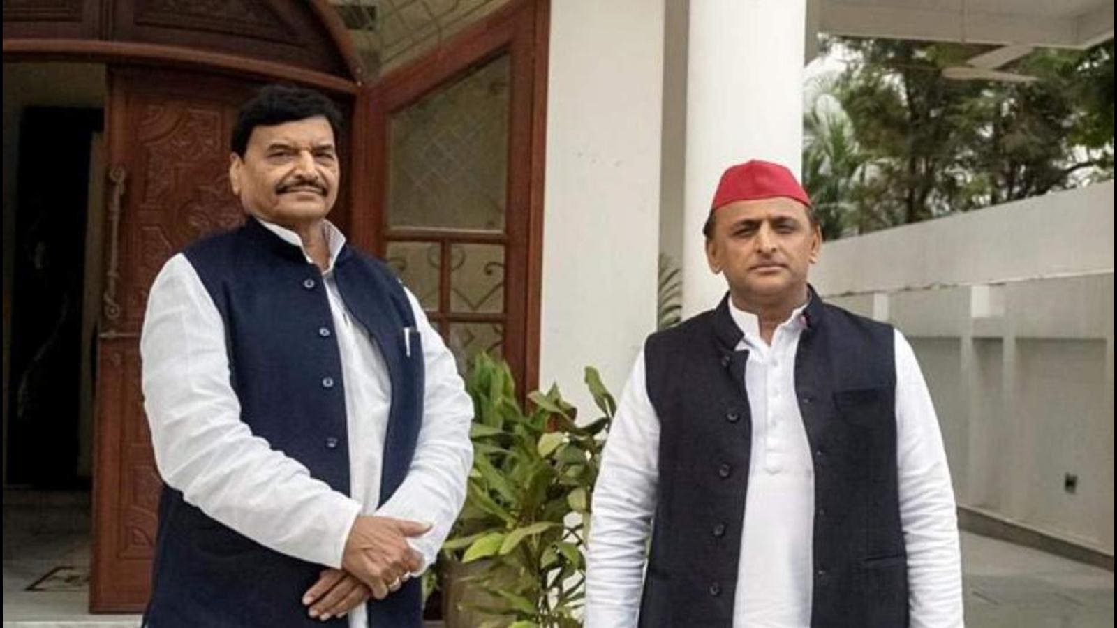 Akhilesh, uncle Shivpal form alliance ahead of UP elections