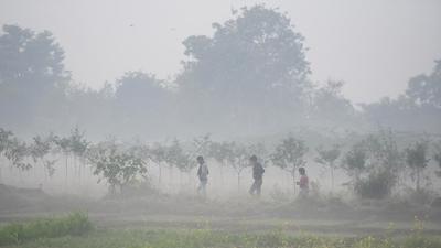 At 7.8°C, Ridge and Aya Nagar recorded the city’s lowest minimum temperatures on Thursday, and Mayur Vihar recorded the city’s lowest maximum, at 18.9°C. (Raj K Raj/HT Photo)