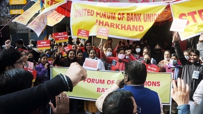 Bank employees, during the protest in Ranchi, raise slogans during the protest against the central government's decision to privatize public sector banks (PSBs). (ANI)