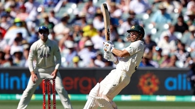 Australia's David Warner bats against England during their Ashes cricket test match in Adelaide, Australia, Thursday, Dec. 16, 2021. (AP) Australia's David Warner bats against England during their Ashes cricket test match in Adelaide, Australia, Thursday, Dec. 16, 2021. (AP)