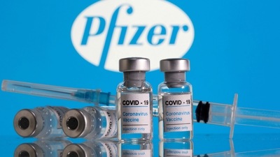 Pfizer's Covid-19 vaccine has been seen to be providing less immunity to Omicron than to other variants in an early study.&nbsp; (REUTERS / File Photo)