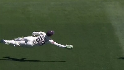Jos Buttler took a brilliant catch to dismiss Marcus Harris in the 2nd Ashes Test. (Twitter) Jos Buttler took a brilliant catch to dismiss Marcus Harris in the 2nd Ashes Test. (Twitter)