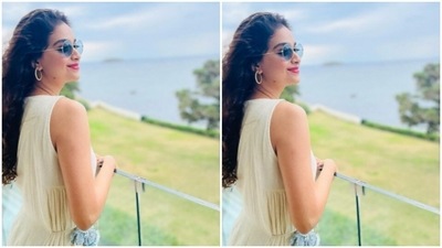 "One more addition to my sunset diaries," wrote Keerthy. (Instagram/@keerthysureshofficial)
