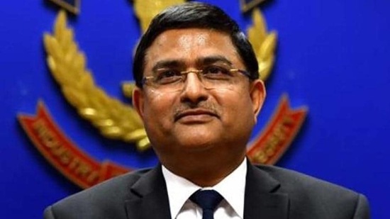 Delhi Police commissioner Rakesh Asthana and NLU vice-chancellor Srikrishna Deva Rao signed a memorandum to this effect at the police headquarters. (Arun Sharma/HT Archive)