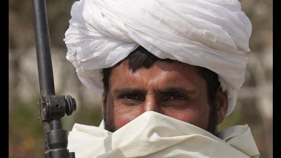 Afghan scholar and diplomat Mohammed Moheq has highlighted the differences between the Taliban and the IS as strategic and cultural, rather than tactical.militants have since surrendered to the government (Getty Images)