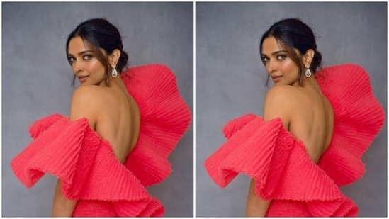 The off-shoulder gown came with dramatic sleeves and tiers down the waist.(Instagram/@deepikapadukone)
