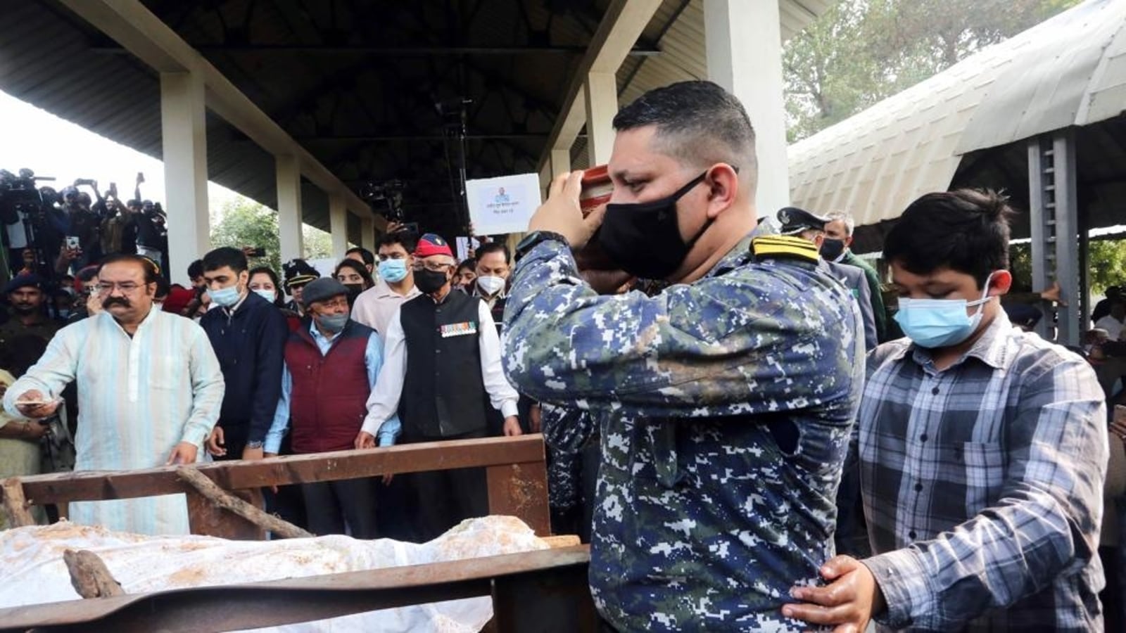 Group Captain Varun Singh cremated with full state, military honours