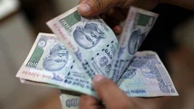 The gross direct tax collections for 2021-22 (as on December 16, 2021), which is before adjusting for refunds, stands at  ₹10,80,370.2 crore compared to  ₹7,33,715.2 crore in the corresponding period of the previous financial year. (HT File)