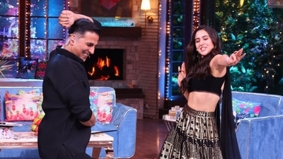 Akshay Kumar and Sara Ali Khan on The Kapil Sharma Show. Akshay Kumar and Sara Ali Khan on The Kapil Sharma Show.