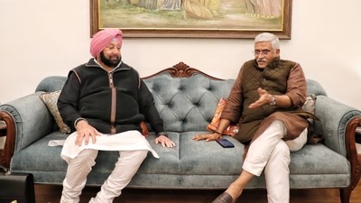 Amarinder Singh and Punjab BJP in-charge Gajendra Singh Shekhawat met on Friday after which the alliance was announced. Amarinder Singh and Punjab BJP in-charge Gajendra Singh Shekhawat met on Friday after which the alliance was announced. 