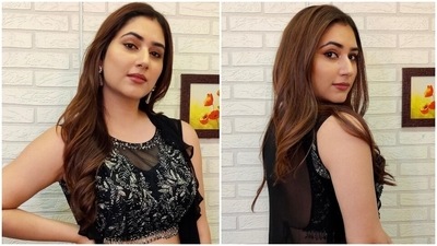 Disha Parmar will inspire your New Year's Eve look in bralette and palazzo set: Rahul Vaidya reacts Disha Parmar will inspire your New Year's Eve look in bralette and palazzo set: Rahul Vaidya reacts