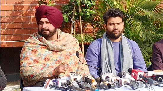 Punjab Congress chief Navjot Singh Sidhu addressing a press conference at the state Congress headquarters in Chandigarh on Friday. (Ravi Kumar/HT)