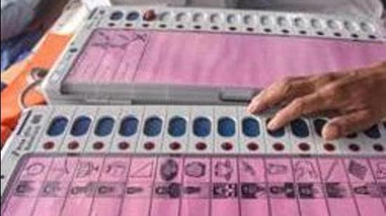 In the last two consecutive Chandigarh municipal elections, the voter turnout had stagnated at around 59%. (PTI)