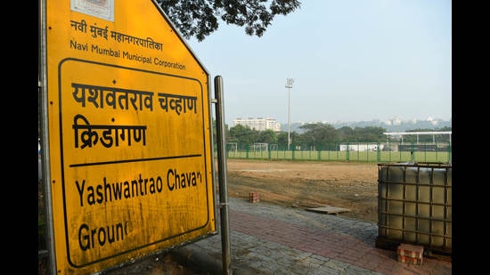 Yashwantrao Chavan football ground in Nerul, which will be revamped by the Navi Mumbai civic body. (BACHCHAN KUMAR/HT PHOTO)