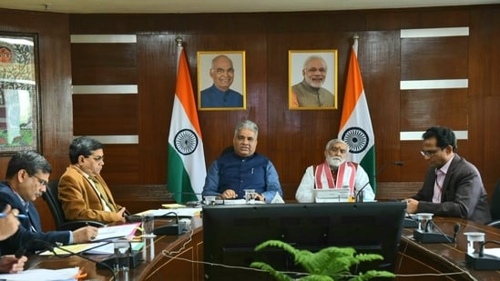 “Chaired the first meeting of the Apex Committee of the National Clean Air Programme. India has been at the forefront of taking up policy approaches that give paramount importance to conserving ecology,” Union minister Bhupender Yadav tweeted.(Twitter/@byadavbjp)