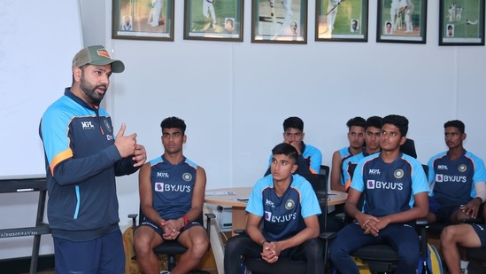 Rohit Sharma with India's U-19 team(Twitter/@BCCI) Rohit Sharma with India's U-19 team(Twitter/@BCCI)