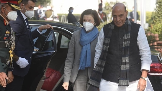 Defence minister Rajnath Singh with his French counterpart Florence Parly during an official welcoming ceremony at Vigyan Bhawan in New Delhi on Friday. (Raj K Raj / HT photo)