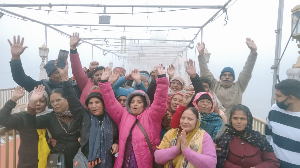 Members of Hindu jatha (group of pilgrims) leave from Durgiana Temple Amritsar for the Katas Raj Temples in Pakistan on December 17, 2021 (Sameer Sehgal/HT Photo) Members of Hindu jatha (group of pilgrims) leave from Durgiana Temple Amritsar for the Katas Raj Temples in Pakistan on December 17, 2021 (Sameer Sehgal/HT Photo)