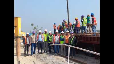Metro project workers at the site in Agra (ht photo) Metro project workers at the site in Agra (ht photo)