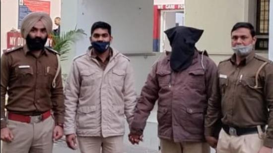 The alleged ‘biscuit’ man used to tell the victims that the biscuits were prashad from Vaishno Devi, to win over their confidence. (HT Photo)