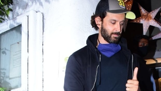 Hrithik Roshan had penned separate notes of appreciation for Chandigarh Kare Aashiqui actors and director Abhishek Kapoor and joined them at the film's success bash. (Varinder Chawla) 