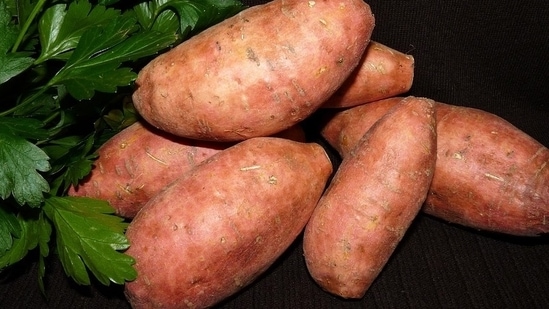 Root vegetables: It is advised to consume seasonal vegetables and fruits for a better immunity. Sweet potato, yam, turnip, carrot and beetroot are root vegetables that can keep your body warm as they have high concentration of antioxidants, vitamin A and C, and minerals like iron and potassium can help fight off chronic diseases, reverse signs of ageing and detoxify our body.(Pixabay)