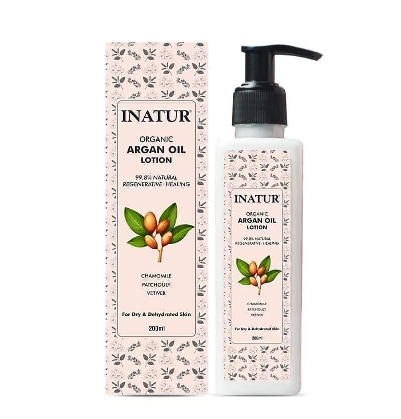 The oil lotion is non-greasy and gets easily absorbed into the skin The oil lotion is non-greasy and gets easily absorbed into the skin