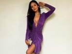 Esha Gupta takes UAE by storm in <span class='webrupee'>₹</span>45.5k violet evening gown with central slit (Instagram/chandiniw) Esha Gupta takes UAE by storm in <span class='webrupee'>₹</span>45.5k violet evening gown with central slit (Instagram/chandiniw)