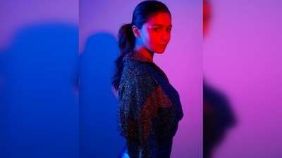 Alia Bhatt's cool yet stunning look was put together by celebrity stylist Anaita Shroff Adajania. (Instagram/@anaitashroffadajania) Alia Bhatt's cool yet stunning look was put together by celebrity stylist Anaita Shroff Adajania. (Instagram/@anaitashroffadajania)