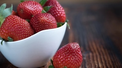 Strawberry: These sweet and juicy red berries are a storehouse of fibre and Vitamin C and a good snacking options in between the meals. They not only protects your against diseases this winter but also have anti-cancer and anti-inflammatory properties. (Pixabay) Strawberry: These sweet and juicy red berries are a storehouse of fibre and Vitamin C and a good snacking options in between the meals. They not only protects your against diseases this winter but also have anti-cancer and anti-inflammatory properties. (Pixabay)