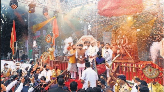 Union minister of home affairs and the first minister of co-operation, Amit Shah, inaugurated a statue of Dr Babasaheb Ambedkar and laid the foundation stone for a statue of Chhatrapati Shivaji Maharaj on the premises of the PMC building on Sunday. (Rahul Raut/HT PHOTO)