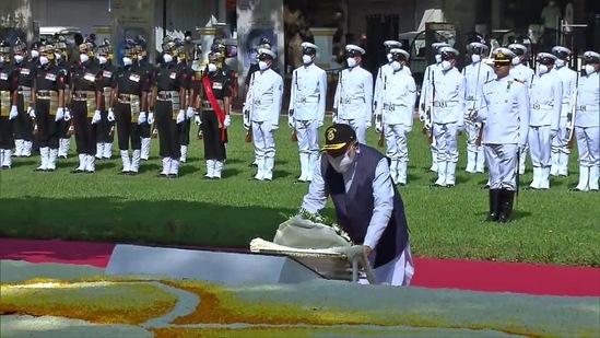 PM Modi lays a wreath at the Martyrs Memorial, Azad Maidan, in Panaji. The martyrs' memorial was built in memory of those who sacrificed their lives in the Goa liberation movement.&nbsp;(ANI)